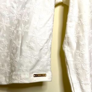 Crop Snowflake Long Sleeve with Thumbholes